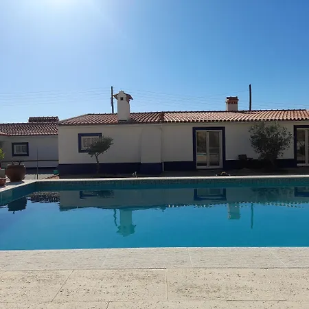 Monte Rolas - A Serenidade Mora Aqui! Nyaraló Ferraria (Portalegre)